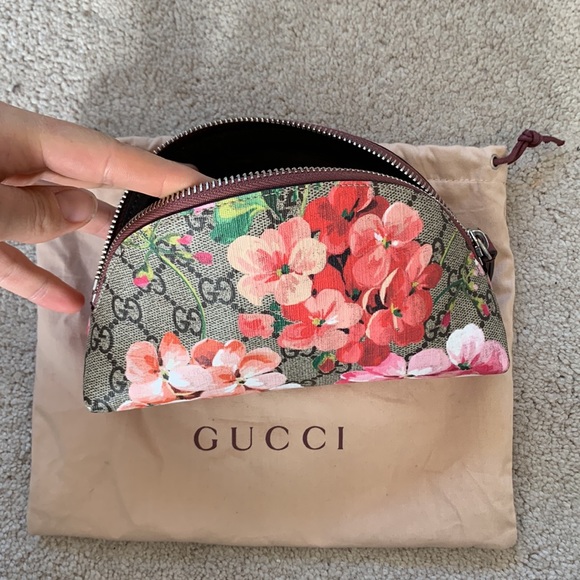 GUCCI Blooms Cosmetic Pouch - Picture 7 of 12